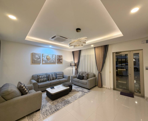 Twin Villa for rent at Chabompov