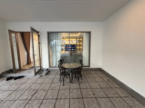 Twin Villa for rent at Chabompov