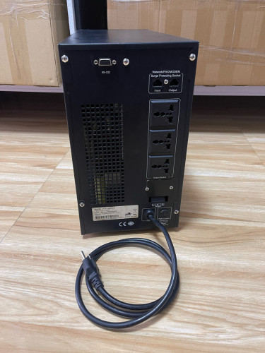 UPS 3KVA 3000VA មួយទឹកនៅល្អ (65$)