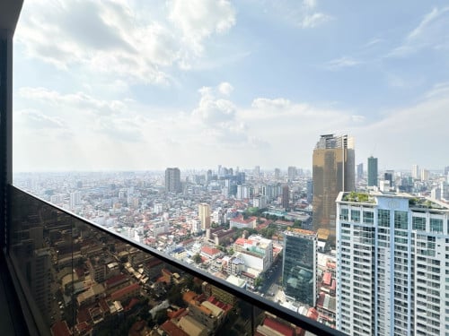 Urgent Resale 3 bedrooms | 3 Bathrooms in BKK1