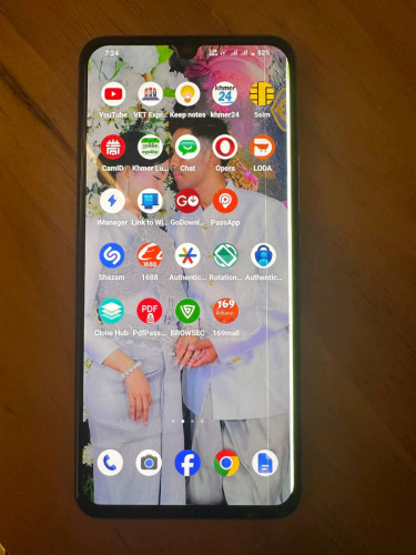 Vivo V21 ដានអេក្រង់បន្តិចនិងបែកខ្នងក្រោយបន្តិច នៅប្រេីបានទាំងអស់ សំណុំហ្ស៊ីន Ram 8G Memy 128G