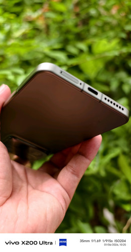 លក់ឬវៃដូរ Xiaomi 15pro CH Version (12/256)  ស្អាត99%មានឆ្នាំងសាក់