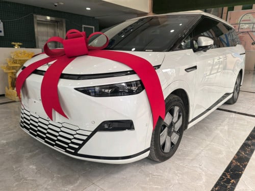 XPeng X9 702km MAX