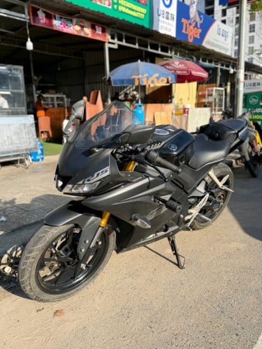 Yamaha R15 V3