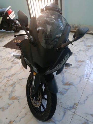 Yamaha R15 V3