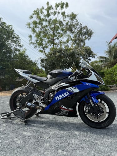 Yamaha R6