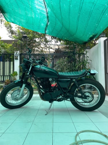 YamahaSR400