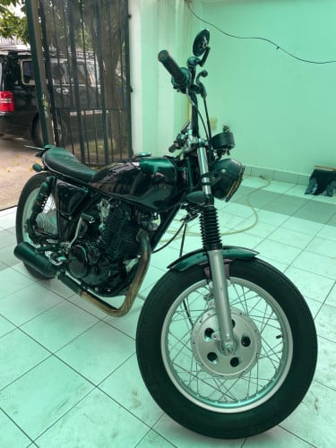 YamahaSR400
