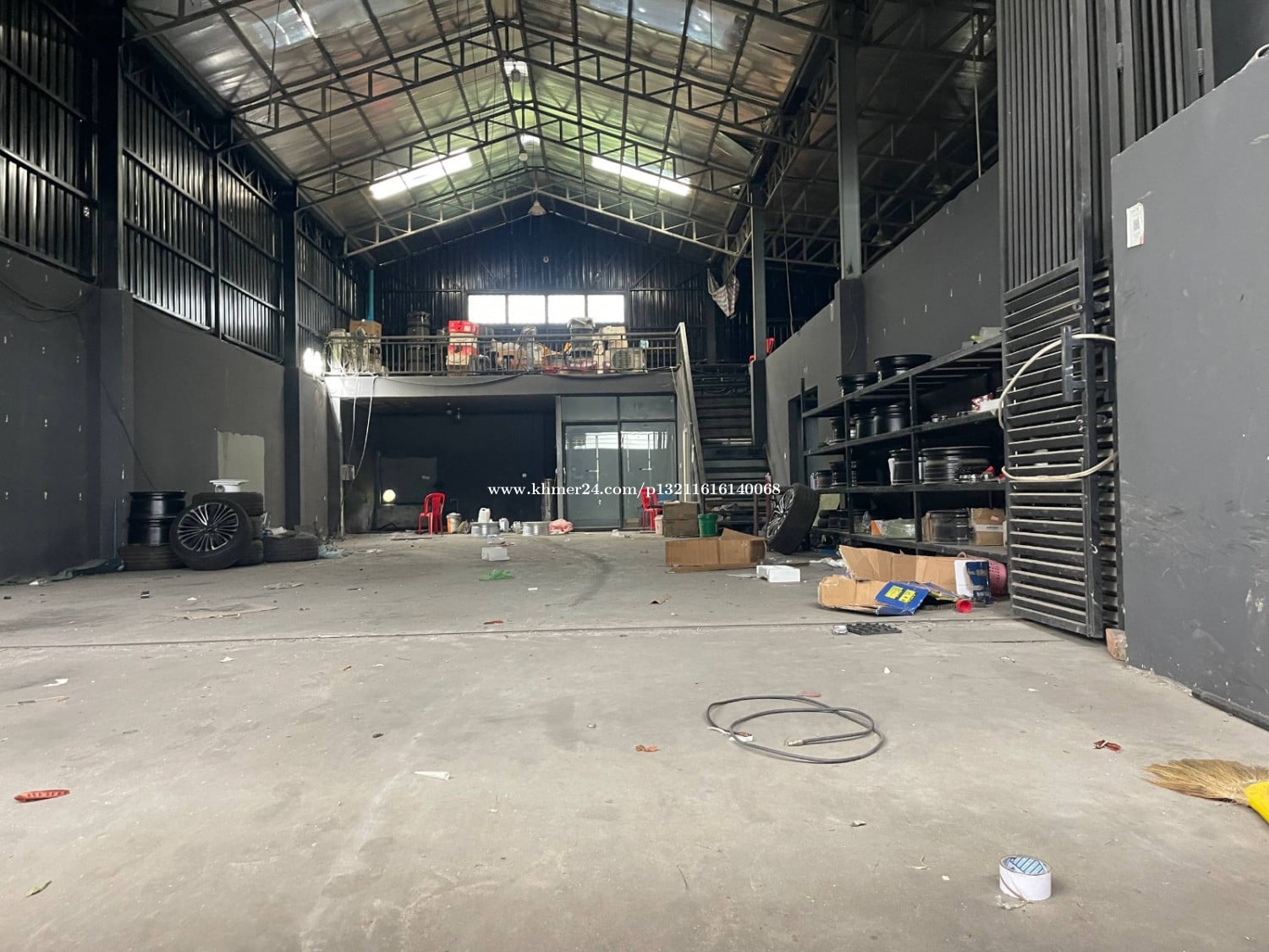 ឃ្លាំងសម្រាប់ជួលនៅសែនសុខ
