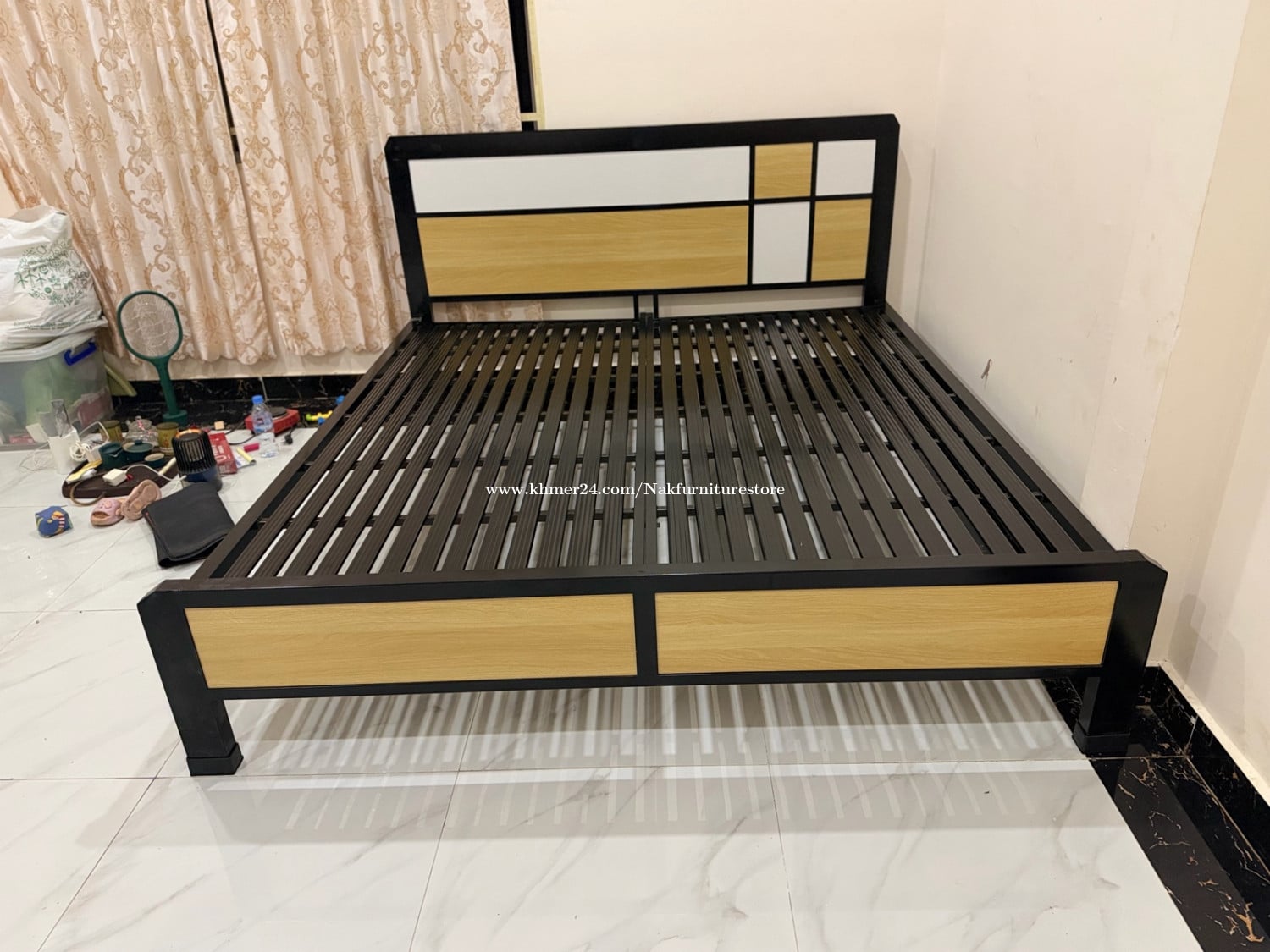 គ្រែដែករឹងមាំ ខ្នាត