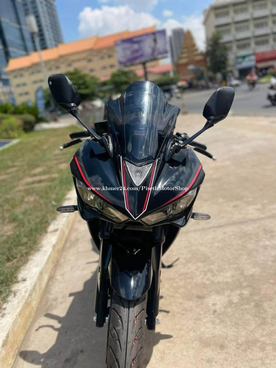 សានុំបងៗR3.300cc