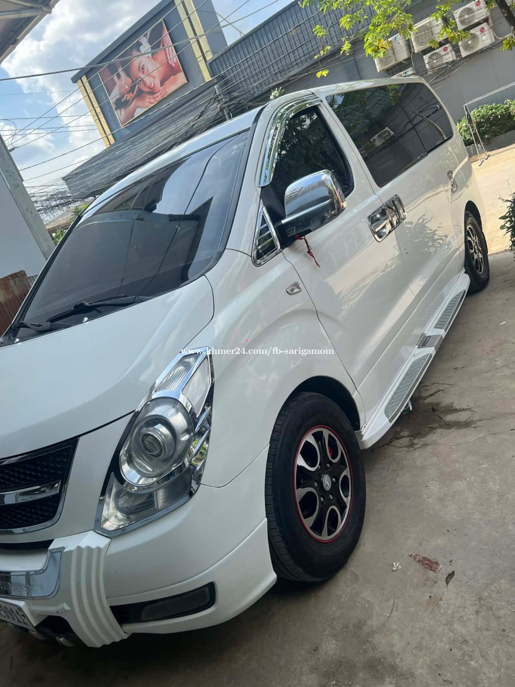លក់ ប្រញ៉ាប់សងគេ 😂