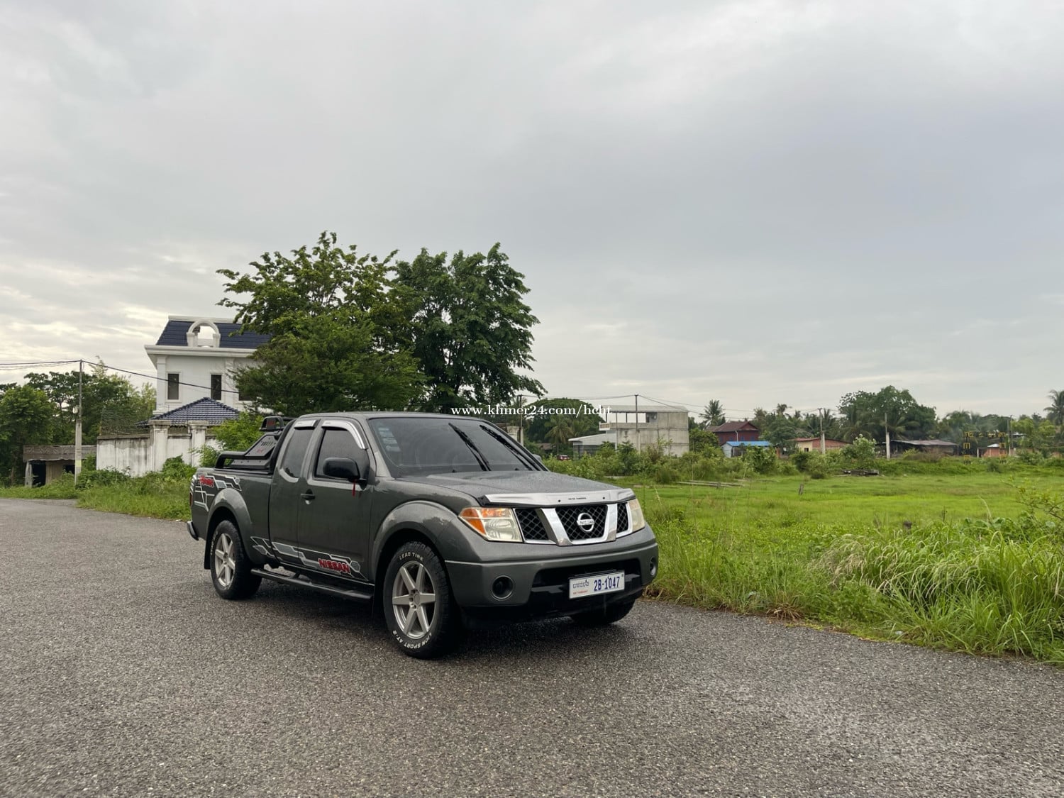 frontier ឆាំ្ន05 auto ប៉ុង1 ឡានស្អាត ឯកសារគ្រប់ហ្គាសប៊ិចរួចរាល់តមៃ្ល70ជាង បាត់ដំបង 0968524934