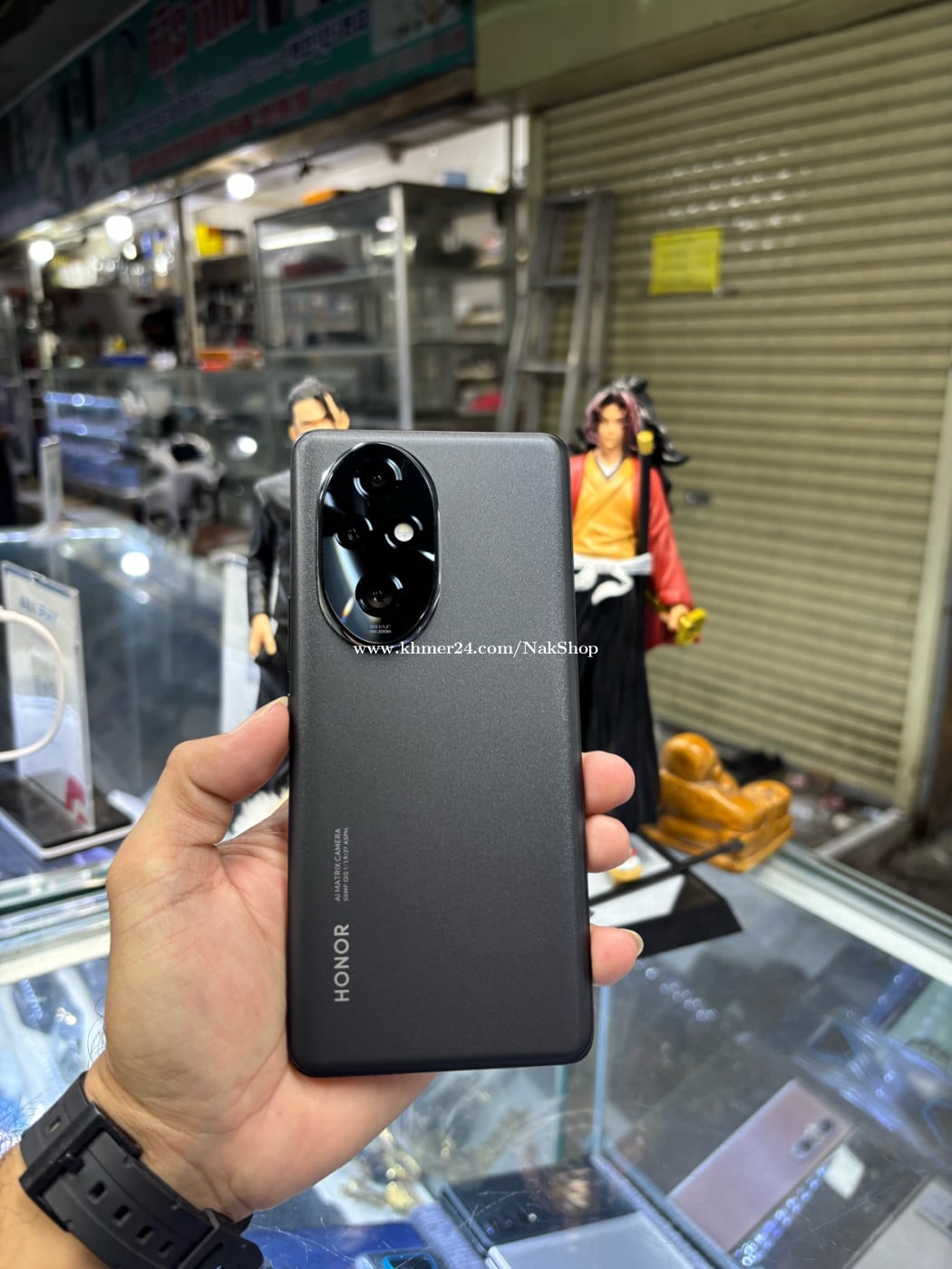 Honor 200Pro 512G Ram12G Sim2 CH ម៉ាសុីនសានុំ ស្រុីន