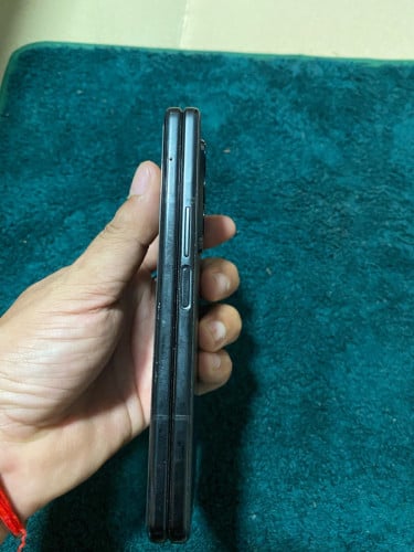 នៅល្អជាំអេក្រង់មុខបន្តិច