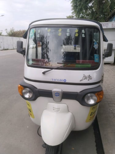 កង់បីលក់