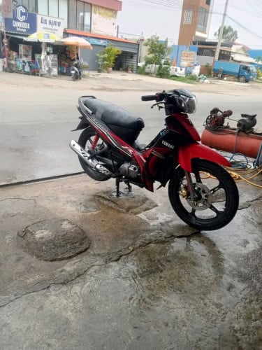 ម៉ូតូស្អាត