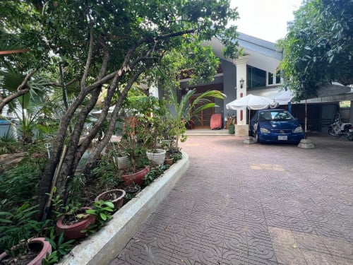 ផ្ទះវិឡាលក់បន្ទាប់ស្ថិននៅជិតផ្លូវ៥៩៨ទួលគោក