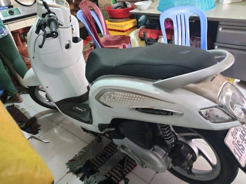 ម៉ូតូលក់ប្រញាប់
