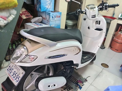 ម៉ូតូលក់ប្រញាប់