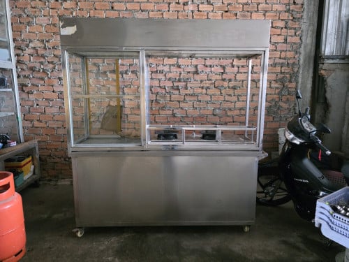 ទូអ៊ីណុកក្រាស់ល្អ លក់ទាំងចង្ក្រានហ្គាសនិងធុងហ្គាសមួយ