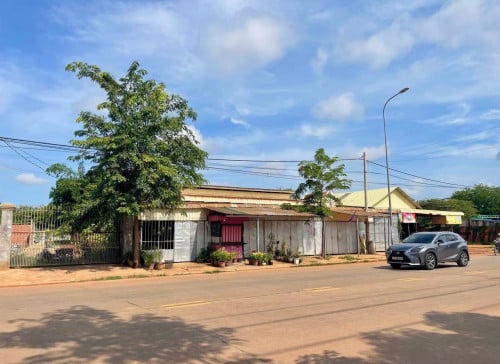 ដីអាជីវកម្ម ក្រុងសៀមរាប ជាប់ផ្លូវបេតុង ២២ម៉ែត្រ(ផ្លូវសណ្ឋាគារអង្គអេរ៉ា)
