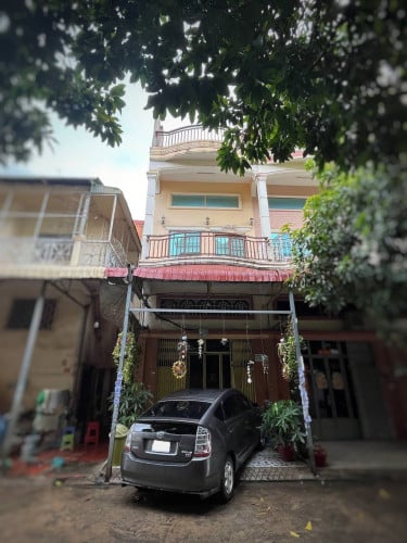 ផ្ទះល្វែងជួល ៥បន្ទប់គេង ធូរថ្លៃ