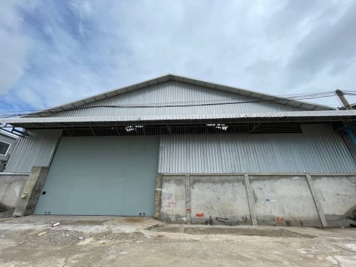 ឃ្លាំងសំរាប់ជួលនៅសែនសុខ