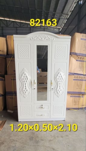 ទូសម្លៀកបំពាក់