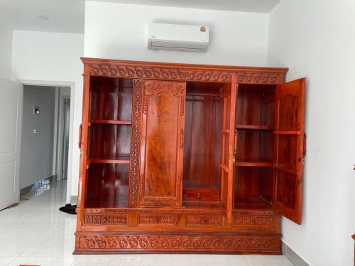 ផ្ទះល្វែងលក់បន្ទាន់ជិតឈូកវ៉ា៣