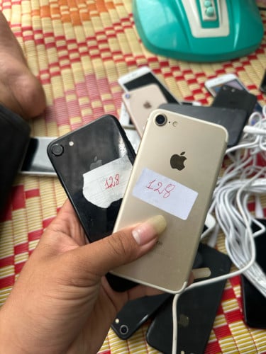 ធូរ