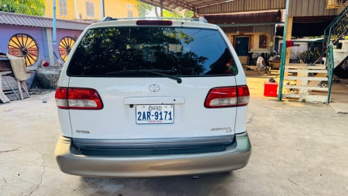 ឡានលក់ ឆ្នាំ01