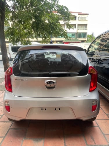 ឆ្នាំ012លក់7300$ចរចារ
