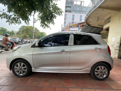 ឆ្នាំ012លក់7300$ចរចារ