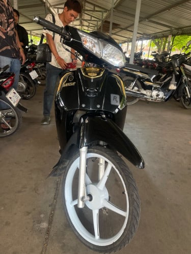 ម៉តូលក់022
