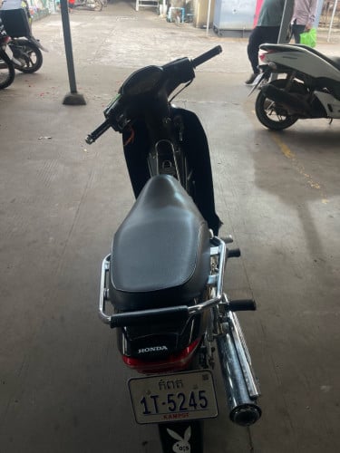 ម៉តូលក់022