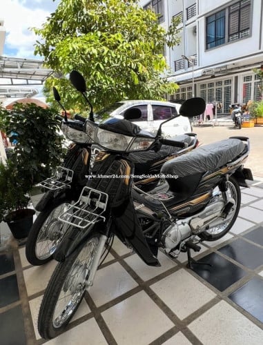 អាសង់022 ស្អាតៗលេខភ្នំពេញៗ គ្រឿងគ្រប់ៗ អាវស្គុតៗ មានលក់នៅហាង (សេងសុខឡា 9999)