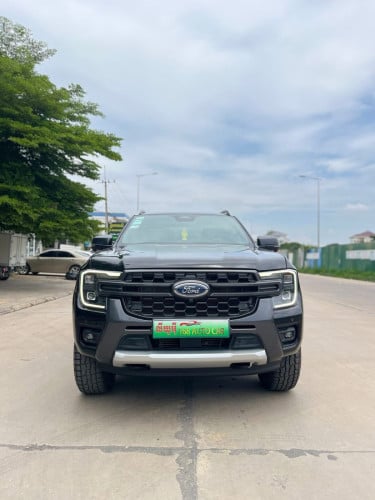 ឡានលក់023ស្រុីន១ជុំ២មុឺនគីឡូជាងទេ