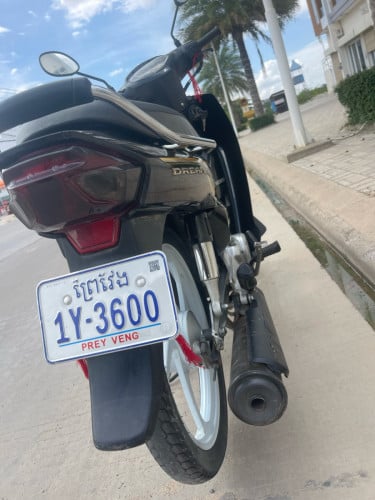 ម៉ូតូលក់1430$ធូៗធានាឯកសាជូន👌ទិញលក់ដោយទំនុកចិត្ត🙏
