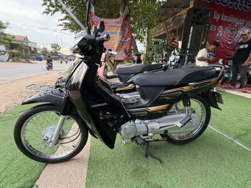 លក់ឡៃឡុងអាសង់2គ្រឿង ម្ចាស់ដើម022 និង018 លក់1380$បង់រំលស់បាន