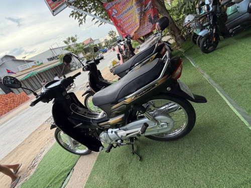 លក់ឡៃឡុងអាសង់2គ្រឿង ម្ចាស់ដើម022 និង018 លក់1380$បង់រំលស់បាន