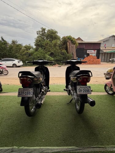 លក់ឡៃឡុងអាសង់2គ្រឿង ម្ចាស់ដើម022 និង018 លក់1380$បង់រំលស់បាន