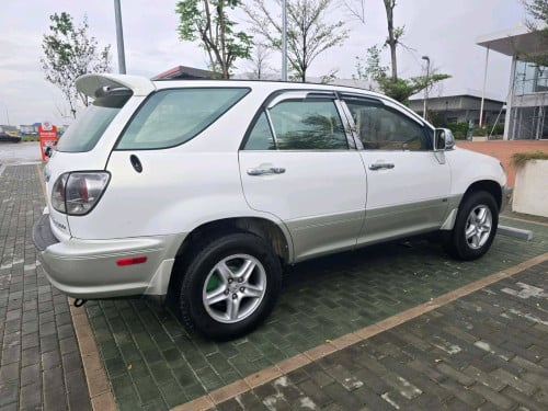 ឡានថ្មី2001ប៉ុង២ ឯកសាគ្រប់