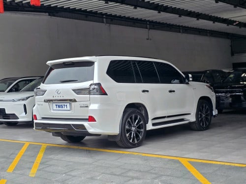 ស្តុកថ្មីទើបកាត់បាន!2020 LEXUS LX570 ឡានថ្មីខ្លាំង​ ម្ចាស់ដេីមទិញថ្មីខ្លាញ់គោ