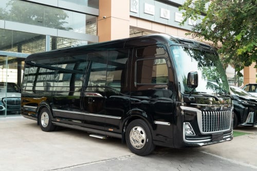 ទើបកាត់បាន 2024 Hongqi Guoyue ជាប្រភេទរថយន្តបែបលក្ខណៈគ្រួសារ ទំនើបលំដាប់ VIP តែម្តង