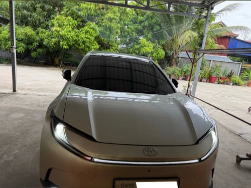 ទើបទិញបាន3ខែប្រភេទfull option range 610km