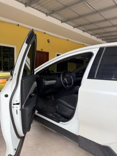 ទើបទិញបាន3ខែប្រភេទfull option range 610km