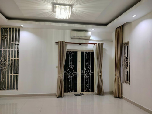 វីឡាកូនកាត់ សម្រាប់ជួលនៅបុរី វិមានភ្នំពេញ 598