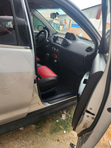 ឡានលក់ $6,300 ចរចារ