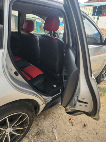 ឡានលក់ $6,300 ចរចារ
